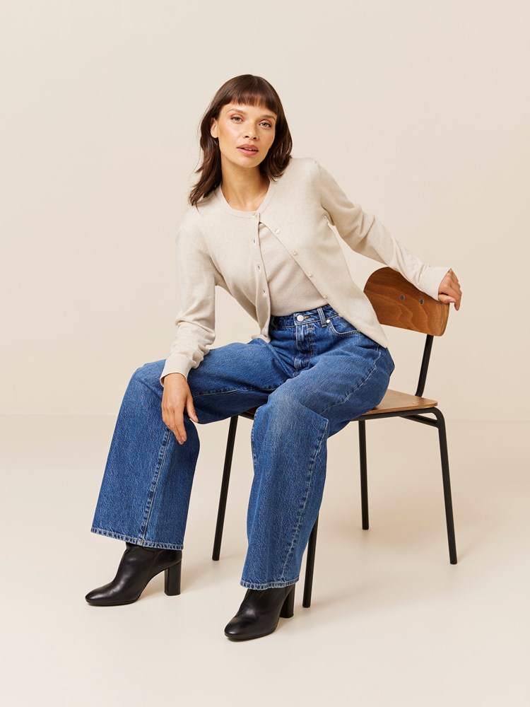 Agnes cardigan 7508092_I2M_Jean Paul_Agnes Cardigan_A24 (4)_Agnes cardigan I2M_Agnes cardigan I2M 7508092.jpg_