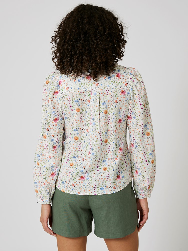 Benoit bluse 7508146_MNS-MELL-H24-Modell-Back_chn=vic_1451_Benoit bluse MNS_Benoit bluse MNS 7508146.jpg_Back||Back