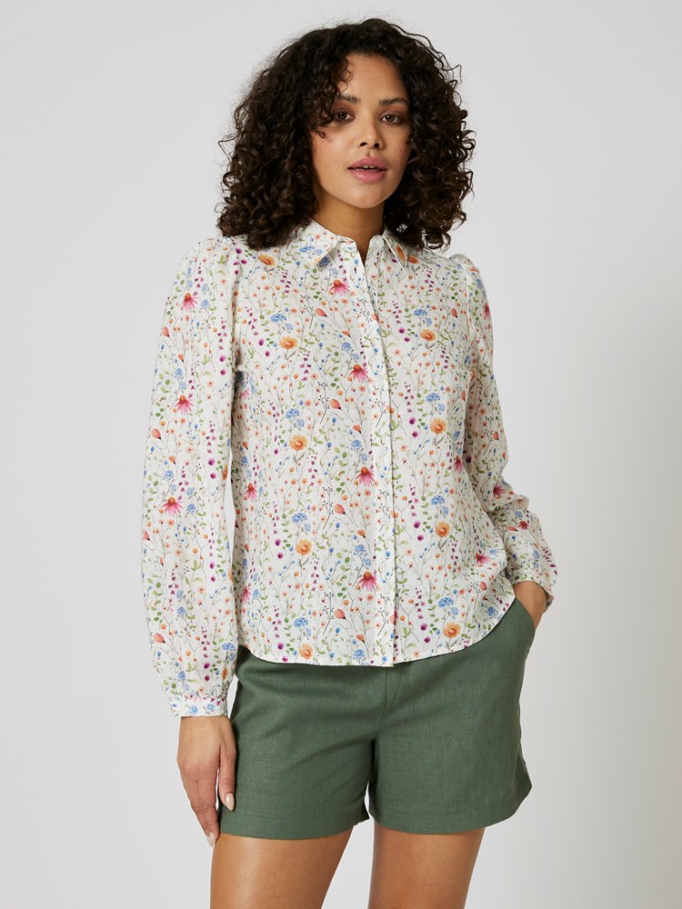 Benoit bluse 7508146_MNS-MELL-H24-Modell-Front_chn=vic_3860_Benoit bluse MNS_Benoit bluse MNS 7508146.jpg_Front||Front