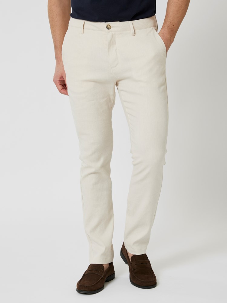 Carl chinos 7508149_I2V-VESB-H24-Modell-Front_chn=vic_5849_Carl chinos I2V 7508149.jpg_Front||Front