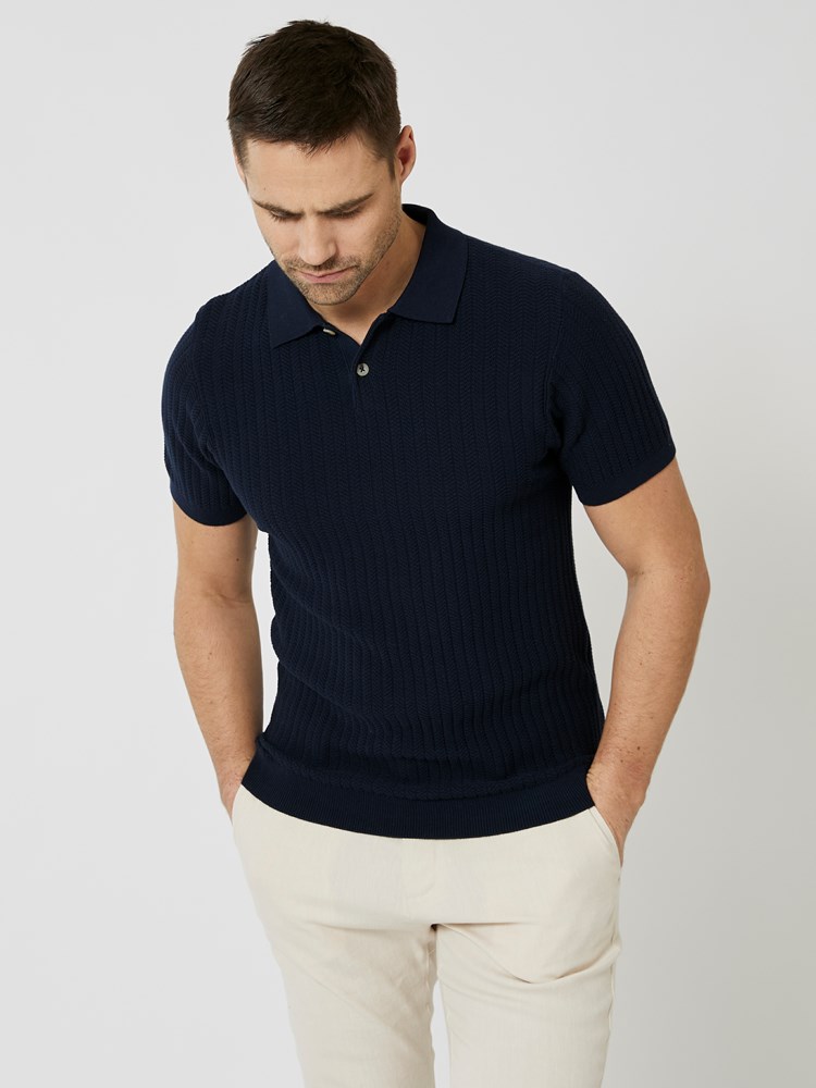 Gaston polo 7508150_EM6-VESB-H24-Modell-Front_chn=vic_9472_Gaston polo EM6 7508150.jpg_Front||Front