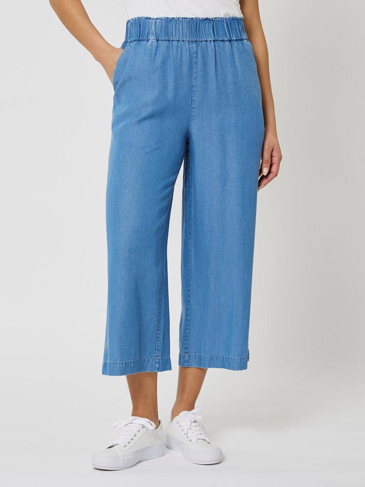 Martine culotte 7508245_ECL-MELL-H24-Modell-Front_chn=vic_6400_Martine culotte ECL_Martine culotte ECL 7508245.jpg_Front||Front