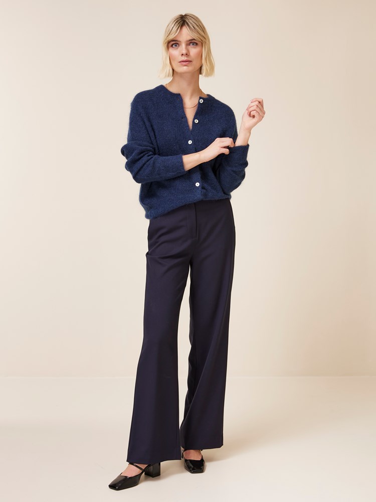 Adele cardigan 7508247_EGV-JEANPAUL-A24-Front_6884_Adele cardigan_Adele cardigan EGV_Adele cardigan EGV 7508247.jpg_Front||Front
