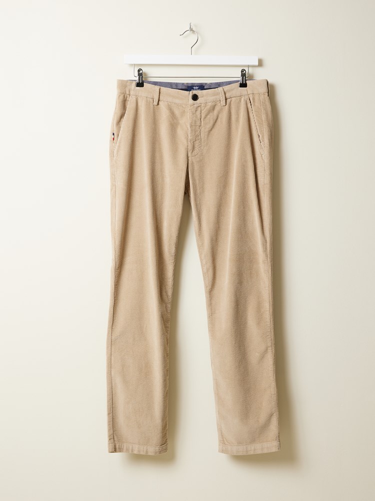Liam cord chino 7508286_AEI-JEANPAUL-A24-Front_7336_Liam cord chino AEI_Liam cord chino AEI 7508286.jpg_Front||Front