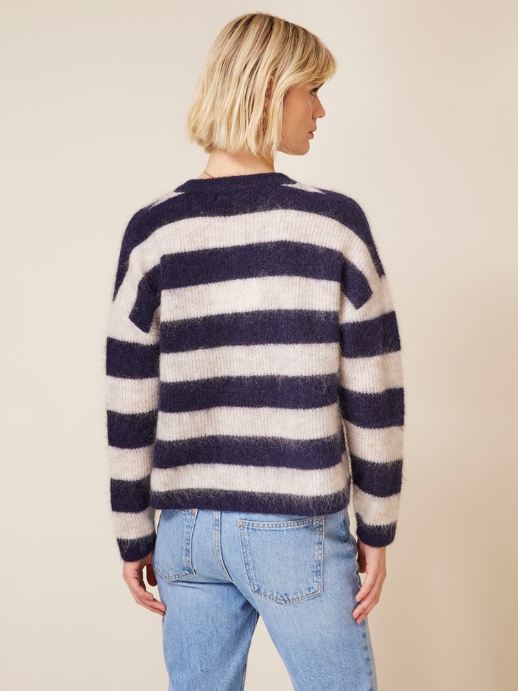 Cora cardigan 7508316_EM6_Jean Paul_Cora Cardigan_A24 (4)_Cora cardigan EM6_Cora cardigan EM6 7508316.jpg_