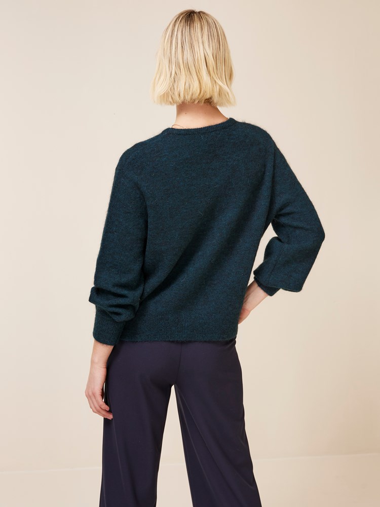 Adele genser 7508350_EIB-JEANPAUL-A24-Front_1046_Adele genser_Adele genser EIB_Adele genser EIB 7508350.jpg_Front||Front