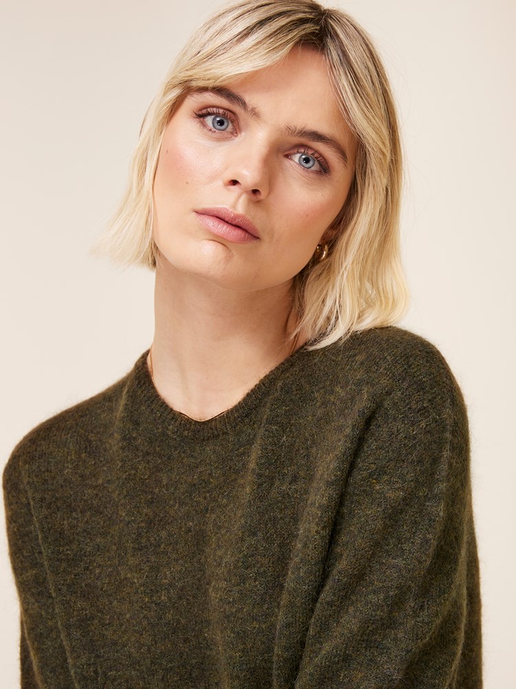 Adele genser 7508350_GTD-JEANPAUL-A24-Front_4493_Adele genser_Adele genser GTD_Adele genser GTD 7508350.jpg_Front||Front