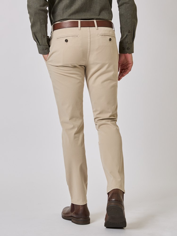 Aron chinos 7508360_I4Y-VESB-NOS-Modell-Back_chn=vic_2173_Aron chinos I4Y_Aron chinos I4Y 7508360.jpg_Back||Back