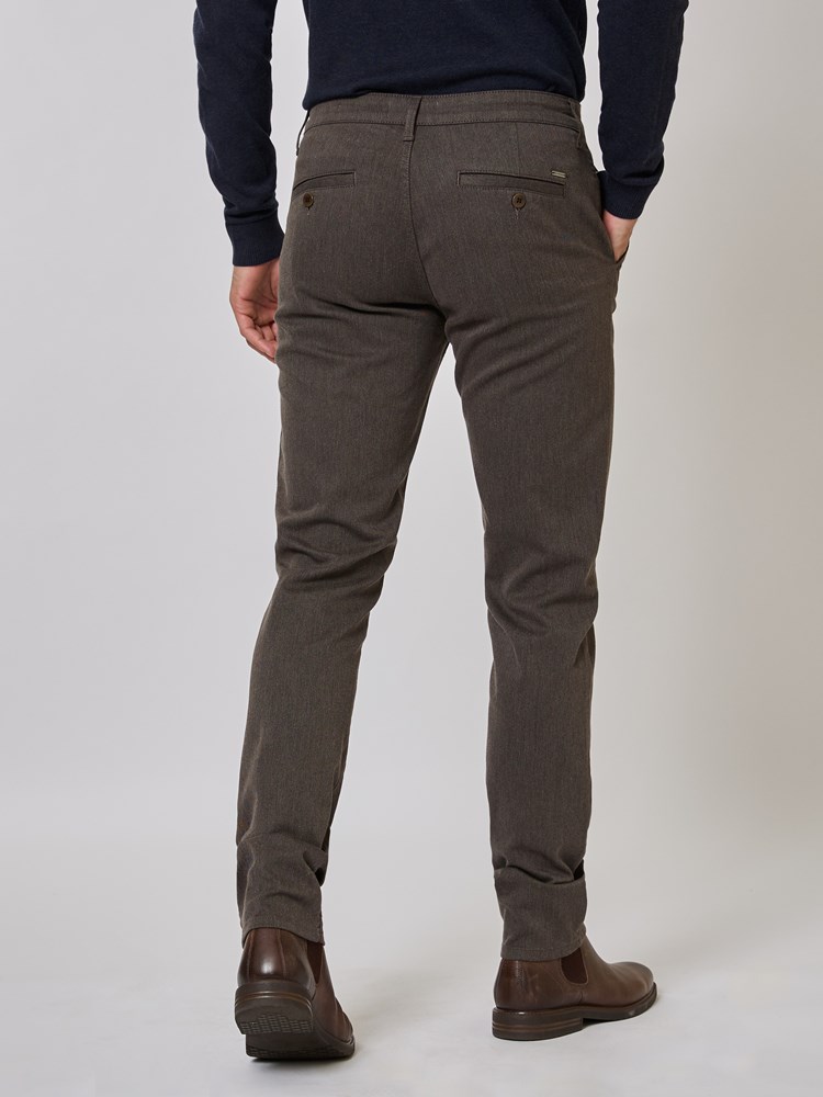Regular melange chino 7508364_AIQ-MRCAPUCHIN-A24-Modell-Back_chn=vic_3879_Regular melange chino AIQ_Regular melange chino AIQ 7508364.jpg_Back||Back