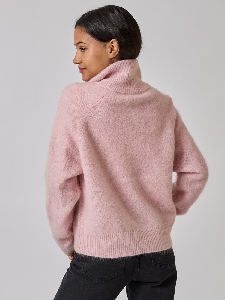Carmela cardigan 7508419_MLG-DONNA-A24-Modell-Back_chn=vic_8070_Carmela cardigan MLG_Carmela cardigan MLG 7508419.jpg_Back