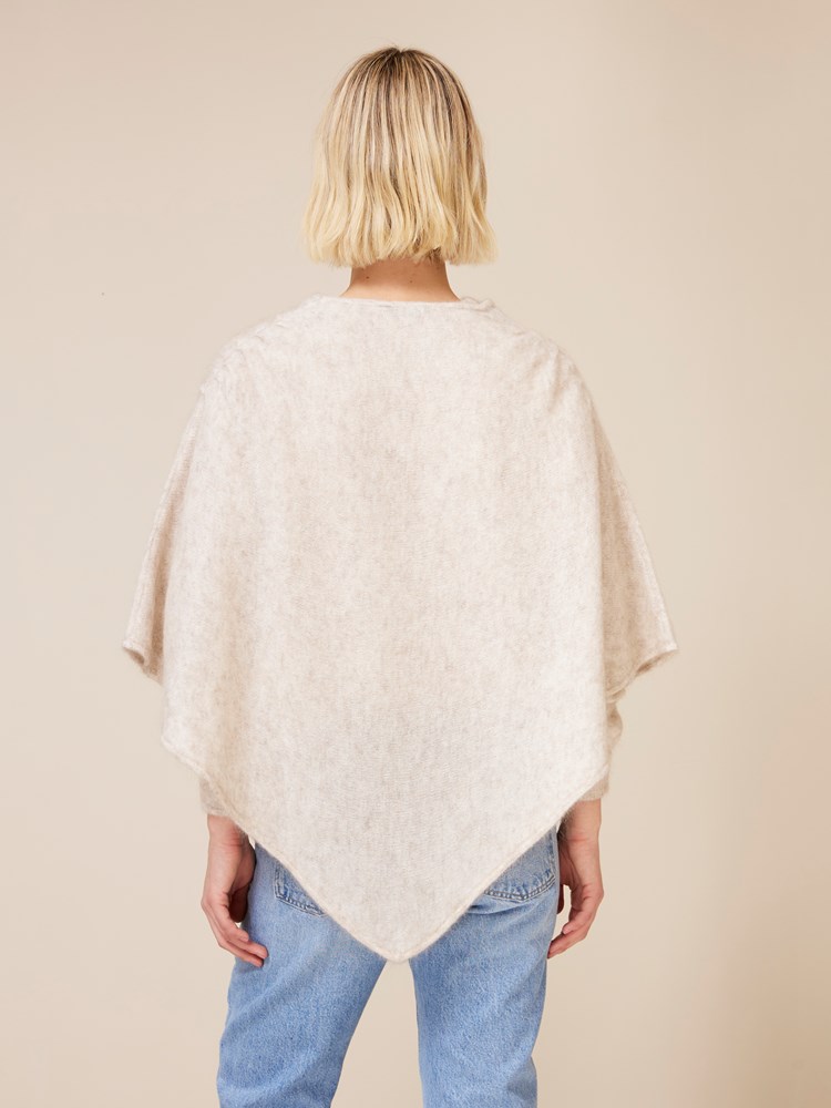 Lone poncho 7508490_I4C_Jean Paul_Lone Poncho_A24 (5)_Lone poncho I4C_Lone poncho I4C 7508490.jpg_