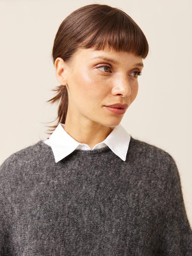 Lone poncho 7508490_I7C-JEANPAUL-A24-Front_5244_Lone poncho_Lone poncho I7C_Lone poncho I7C 7508490.jpg_Front||Front