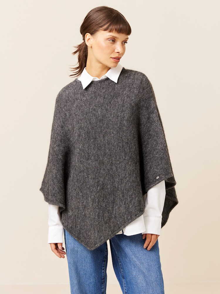 Lone poncho 7508490_I7C-JEANPAUL-A24-Front_5735_Lone poncho_Lone poncho I7C_Lone poncho I7C 7508490.jpg_Front||Front