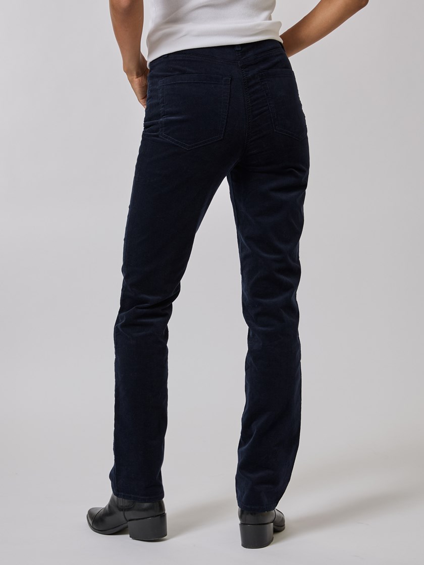 7508603 EM6 7508603_EM6-BLU-A24-Modell-Back_chn=vic_9354_Kannika cordbukse EM6_Kannika cordbukse EM6 7508603.jpg_Back||Back