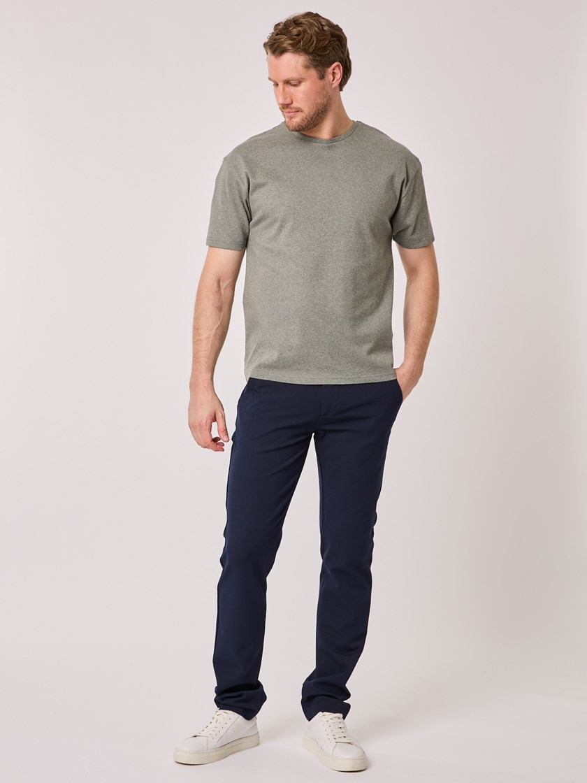 7508638 EM6 7508638_EM6-MRCAPUCHIN-NOS-Modell-Front_chn=vic_5071.jpg_Front||Front