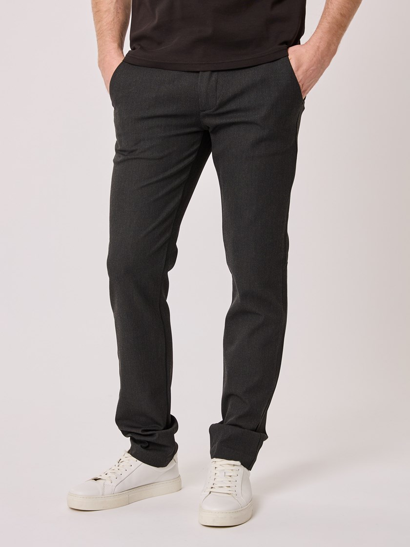 7508638 ID9 7508638_ID9-MRCAPUCHIN-NOS-Modell-Front_chn=vic_4254.jpg_Front||Front