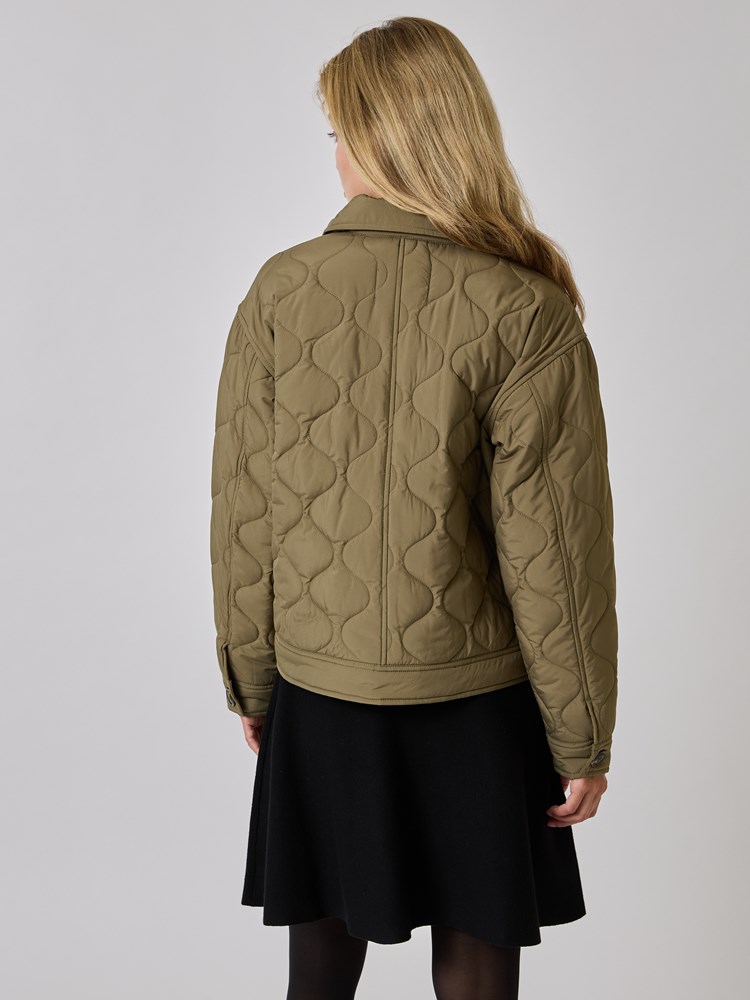 Sarina jakke 7508647_GKJ-MELL-A24-Modell-Back_chn=vic_1513_Sarina jakke GKJ_Sarina jakke GKJ 7508647.jpg_Back||Back
