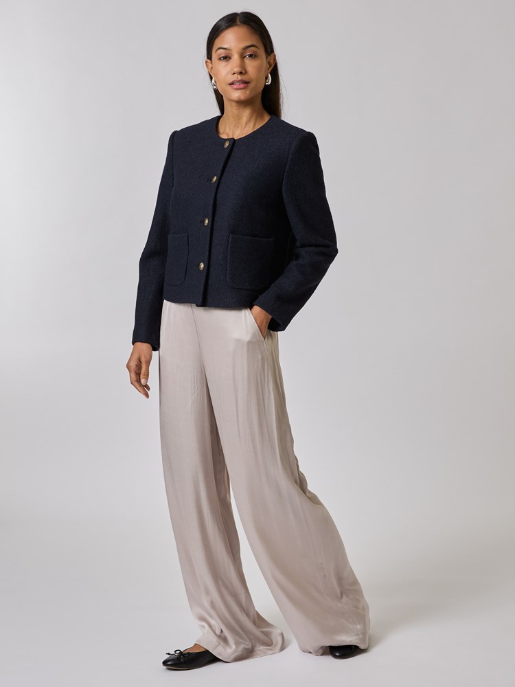 Malene jakke 7508670_EM6-BLU-A24-details_chn=vic_7188_Malene jakke EM6_Malene jakke EM6 7508670.jpg_