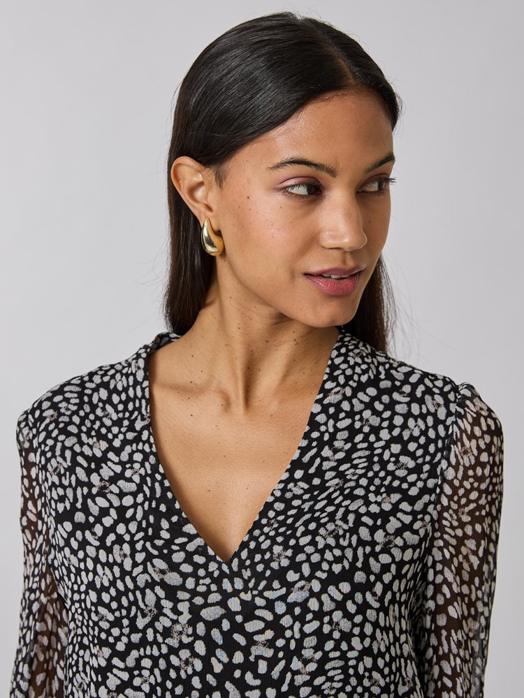 Samsaya mønstret bluse 7508673_CAB-BLU-A24-details_chn=vic_7183_Samsaya mønstret bluse CAB_Samsaya mønstret bluse CAB 7508673.jpg_