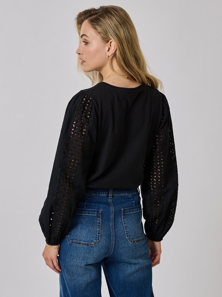 Lottie topp 7508681_CAB-MELL-A24-Modell-Back_chn=vic_3023_Lottie topp CAB_Lottie topp CAB 7508681.jpg_Back||Back