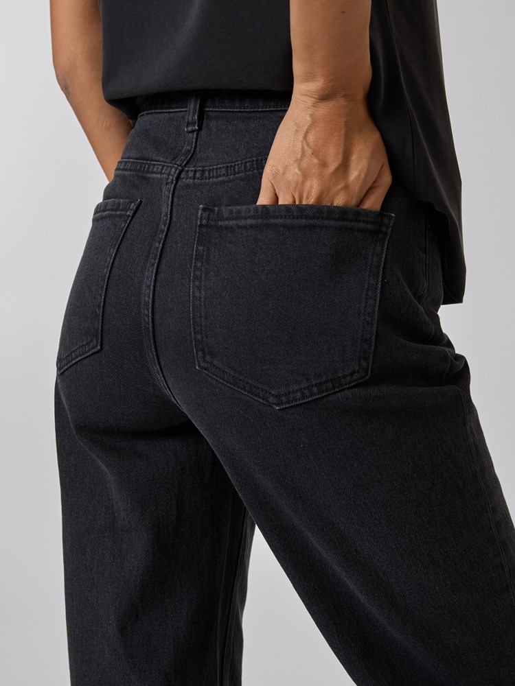 Estelle jeans 7508733_CAB-DONNA-A24-details_chn=vic_9712_Estelle jeans CAB_Estelle jeans CAB 7508733.jpg_