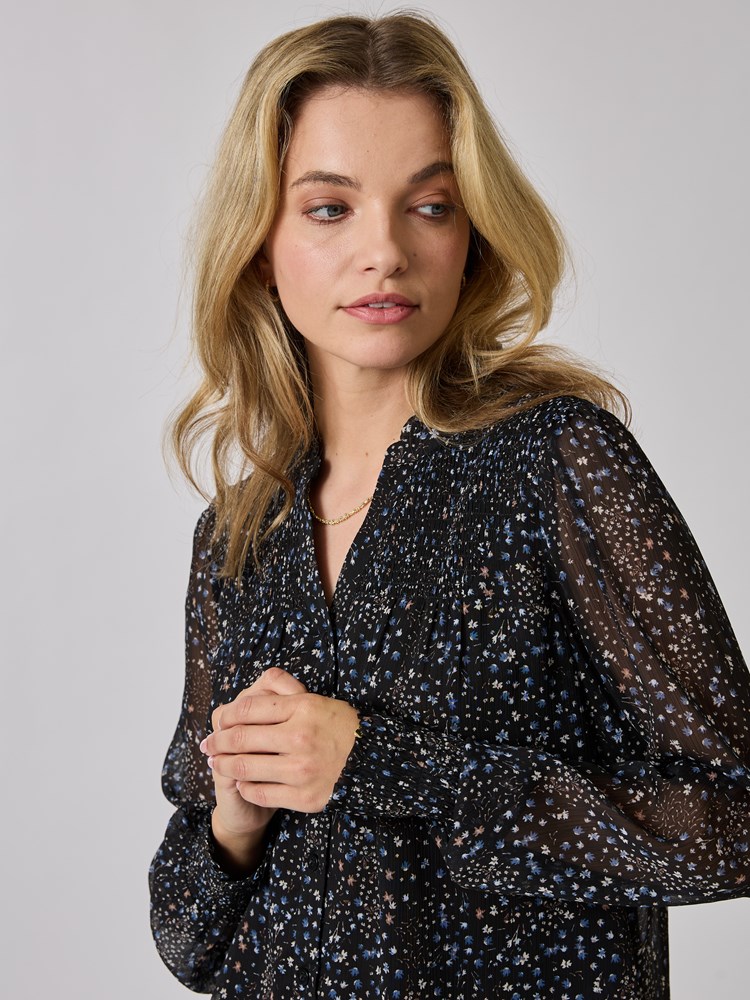 Emma bluse 7508753_CAB-MELL-A24-details_chn=vic_602_Emma bluse CAB_Emma bluse CAB 7508753.jpg_