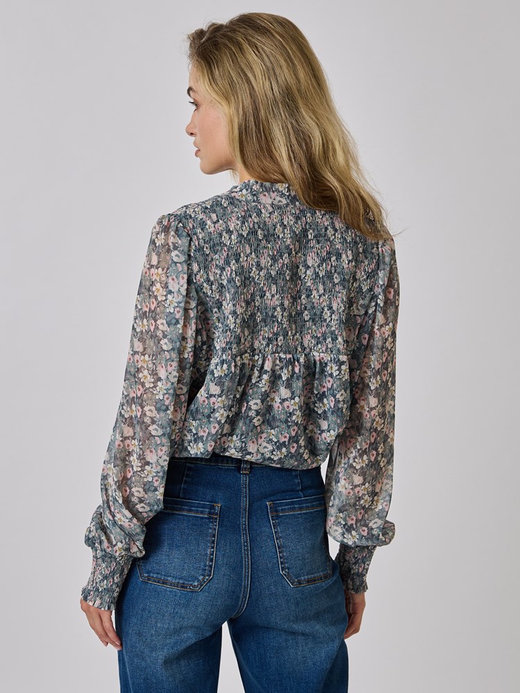 Emma bluse 7508753_IGI-MELL-A24-Modell-Back_chn=vic_4191_Emma bluse IGI_Emma bluse IGI 7508753.jpg_Back||Back