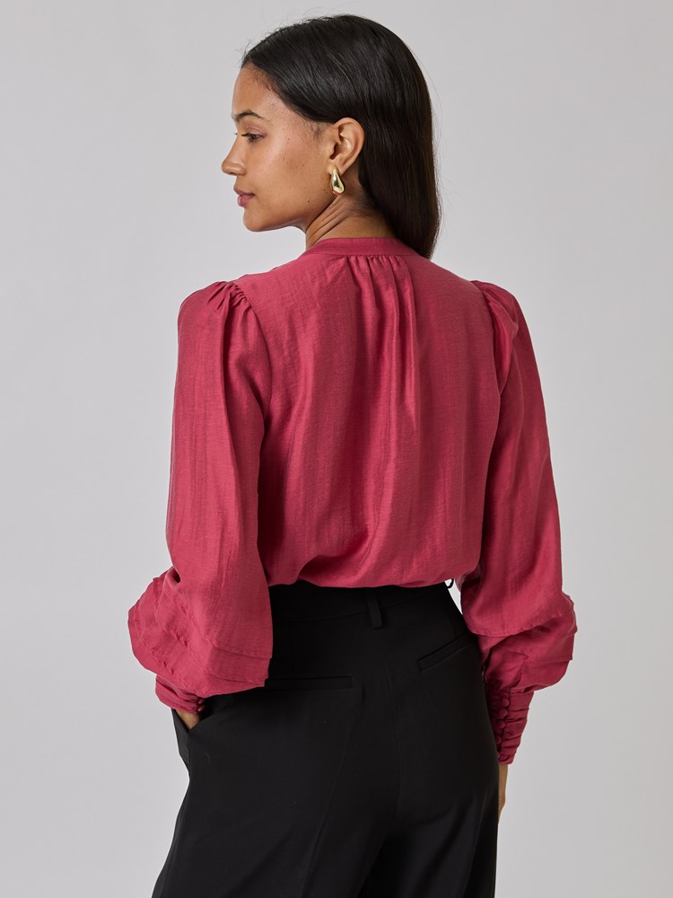 Angelica bluse 7508759_MWH-BLU-A24-Modell-Back_chn=vic_8287_Angelica bluse MWH_Angelica bluse MWH 7508759.jpg_Back||Back