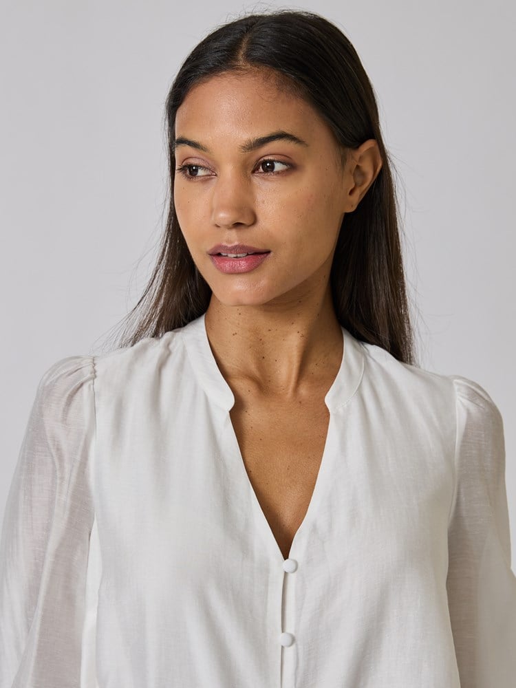 Angelica bluse 7508759_O68-BLU-A24-details_chn=vic_3934_Angelica bluse O68_Angelica bluse O68 7508759.jpg_