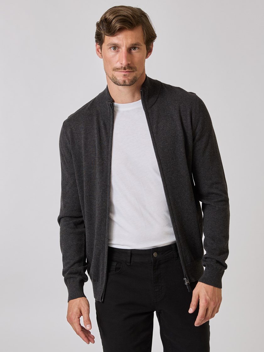 7508826 IC9 7508826_IC9-VESB-A24-Modell-Front_chn=vic_1617_Easton cardigan IC9_Easton cardigan IC9 7508826.jpg_Front||Front