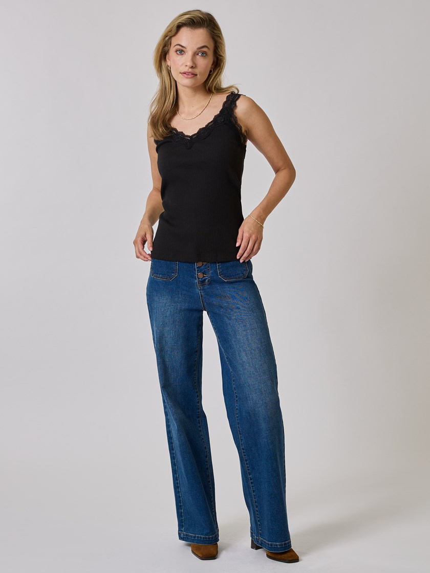7508872 CAB 7508872_CAB-MELL-A24-details_chn=vic_326_Poppy singlet CAB_Poppy singlet CAB 7508872.jpg_