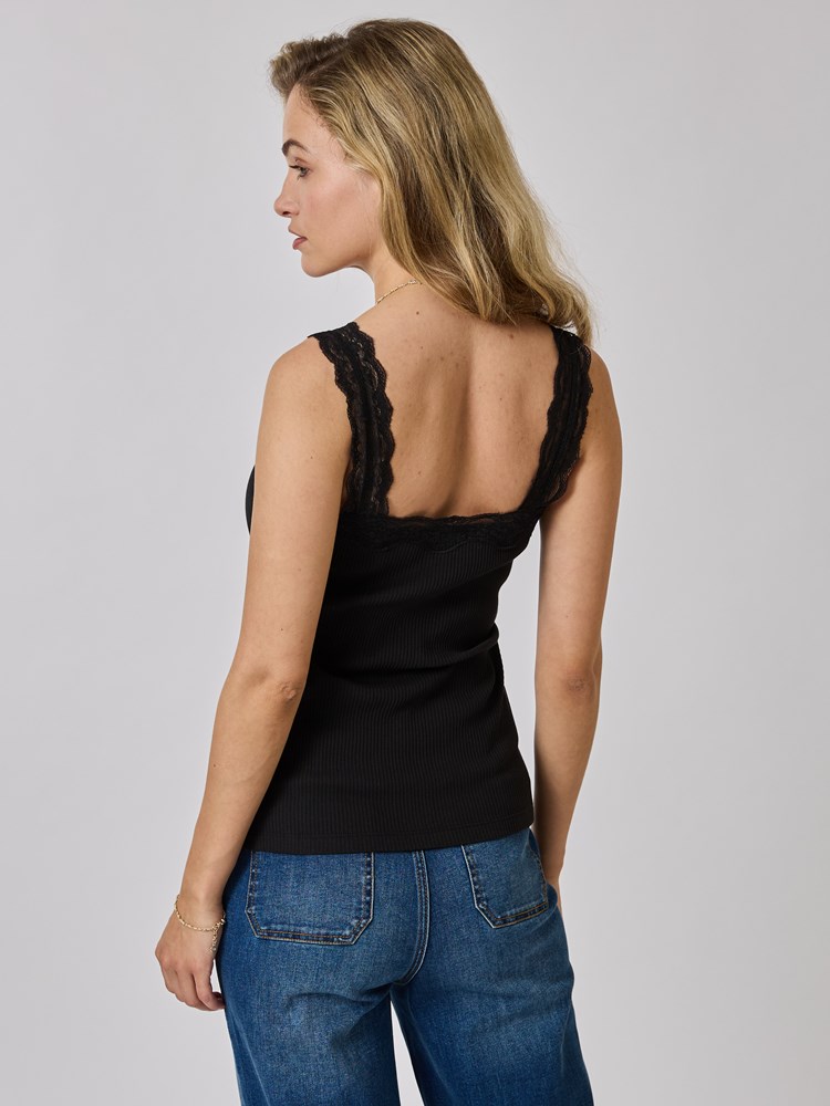 Poppy singlet 7508872_CAB-MELL-A24-Modell-Back_chn=vic_5197_Poppy singlet CAB_Poppy singlet CAB 7508872.jpg_Back||Back