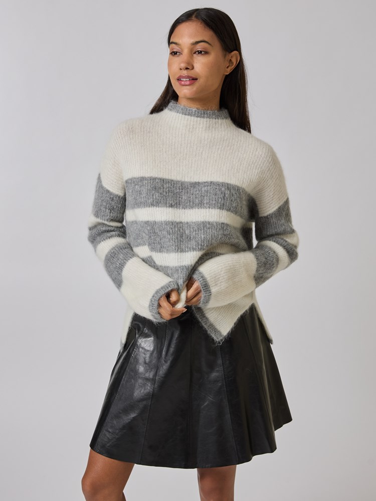 Sunniva genser 7508949_ID6-BLU-A24-Modell-Front_chn=vic_8538_Sunniva genser ID6_Sunniva genser ID6 7508949.jpg_Front||Front