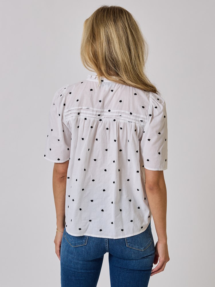 Pixie brodert topp 7509038_O68-MELL-A24-Modell-Back_chn=vic_2200_Pixie brodert topp O68_Pixie brodert topp O68 7509038.jpg_Back||Back