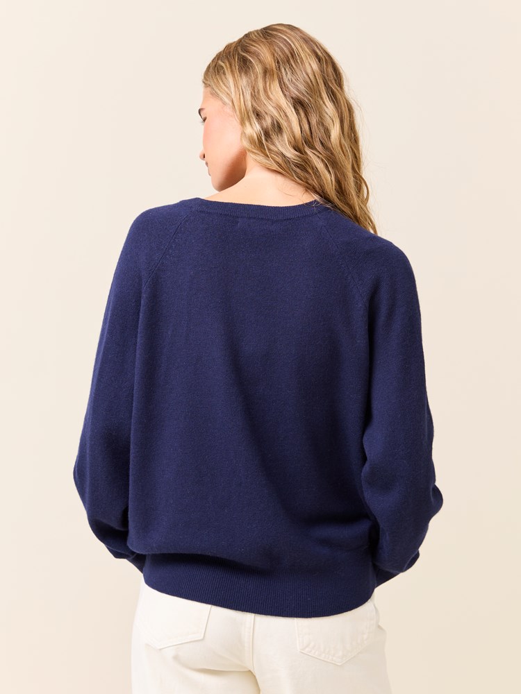 Maggie cardigan 7509136_EM6_Jean Paul_Maggie Cardigan_W24 (6)_Maggie cardigan EM6_Maggie cardigan EM6 7509136.jpg_