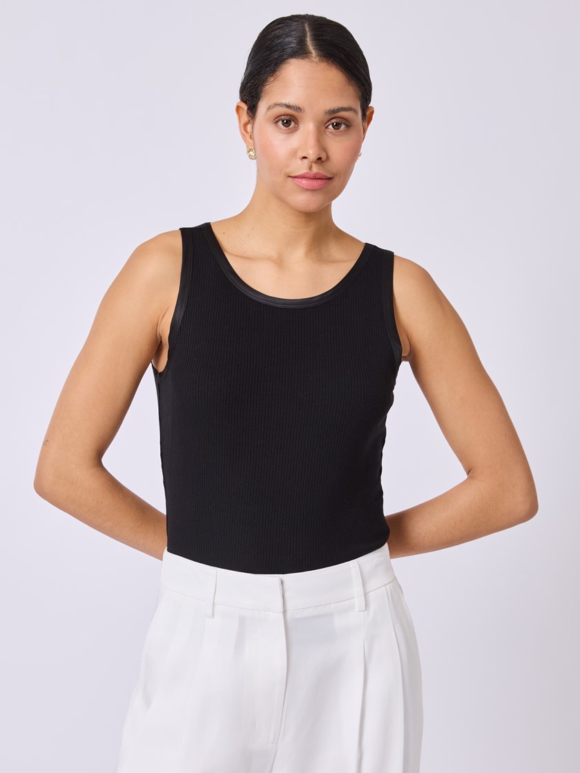 7509284 ID2 7509284_ID2-BLU-H25-Modell-Front_chn=vic_4224_Catalina singlet ID2.jpg_Front||Front
