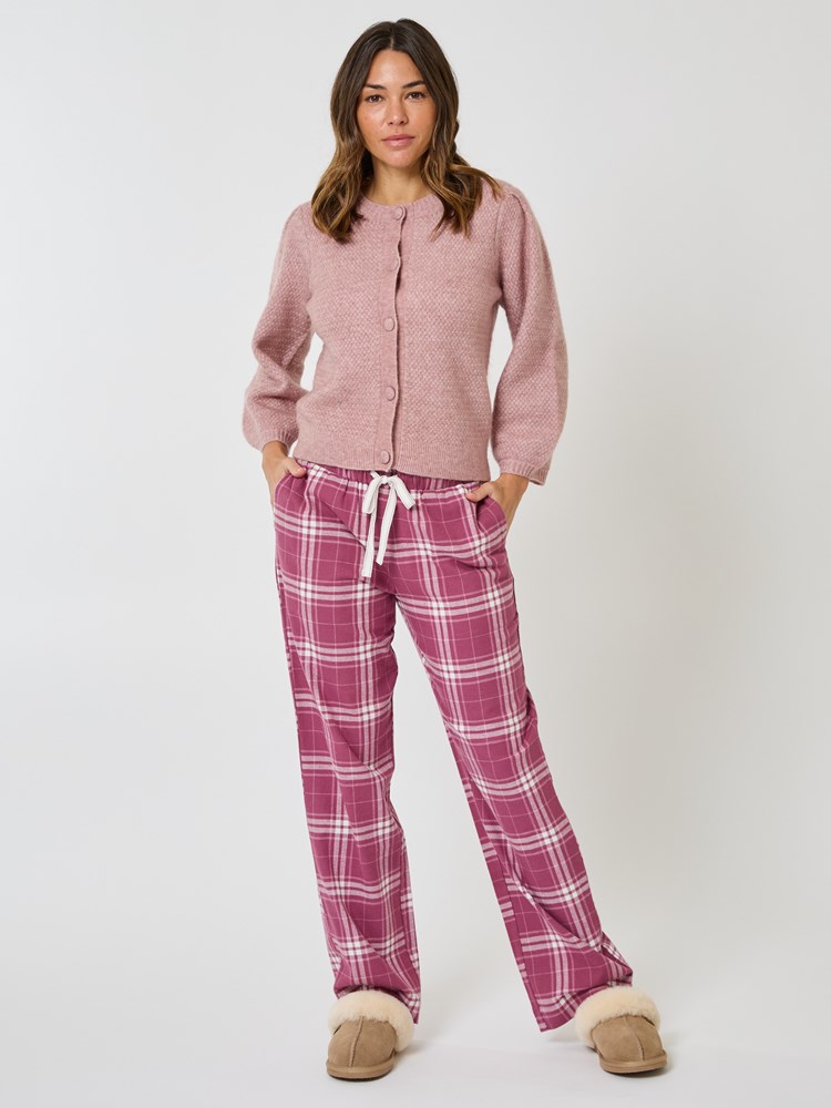 Birgitta cardigan 7509360_MNV-MELL-W24-Modell-Front_chn=vic_5253_Birgitta cardigan MNV_Birgitta cardigan MNV 7509360.jpg_Front||Front