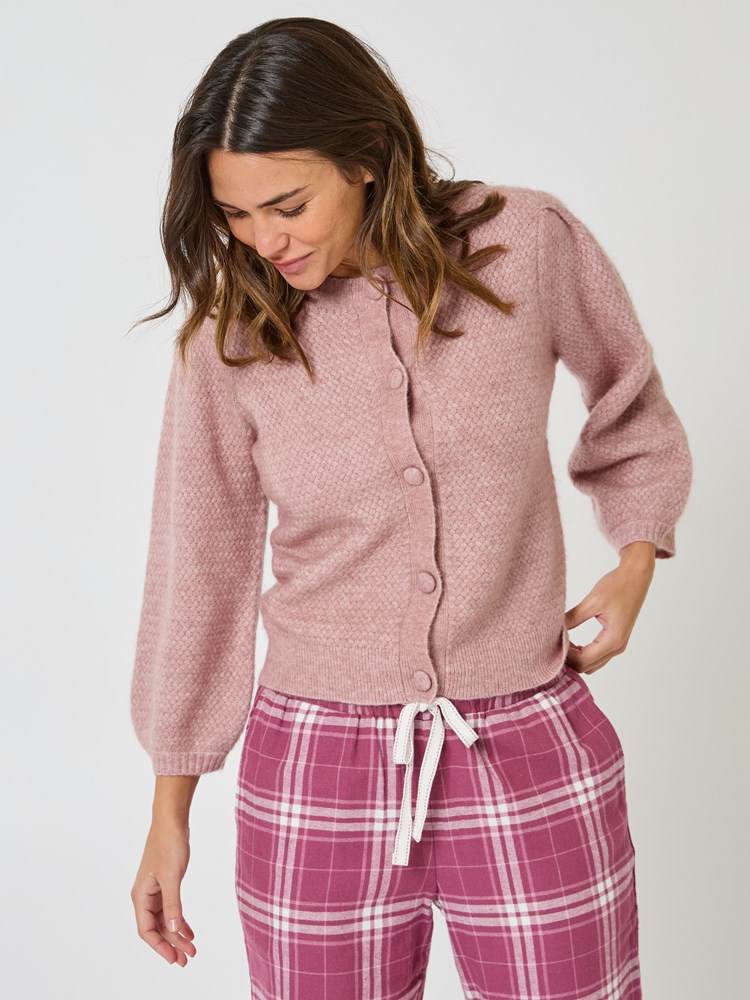 Birgitta cardigan 7509360_MNV-MELL-W24-Modell-Front_chn=vic_6037_Birgitta cardigan MNV_Birgitta cardigan MNV 7509360.jpg_Front||Front
