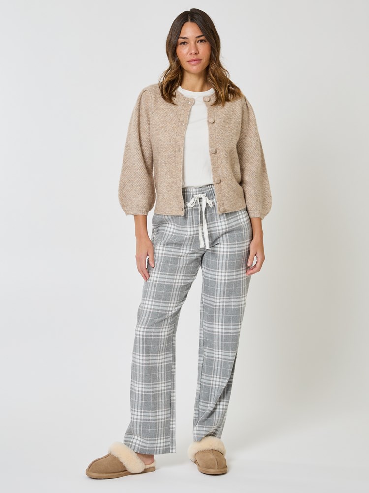 Birgitta cardigan 7509360_R51-MELL-W24-Modell-Front_chn=vic_8563_Birgitta cardigan R51_Birgitta cardigan R51 7509360.jpg_Front||Front