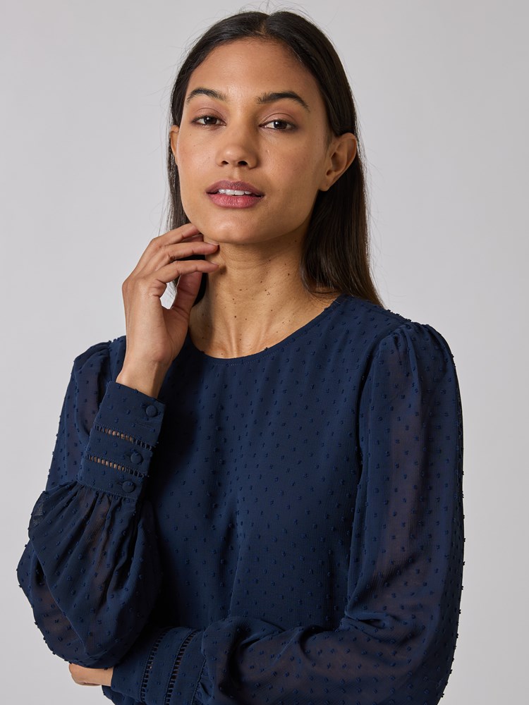 Elisa bluse 7509411_EM1-BLU-A24-details_chn=vic_11_Elisa bluse EM1_Elisa bluse EM1 7509411.jpg_