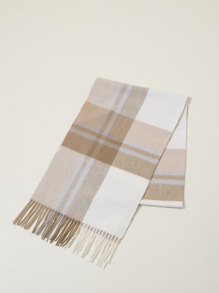 Olivia skjerf 7509429_I4C-JEANPAUL-A24-Front_7779_Olivia skjerf_Olivia skjerf I4C_Olivia skjerf I4C 7509429.jpg_Front||Front