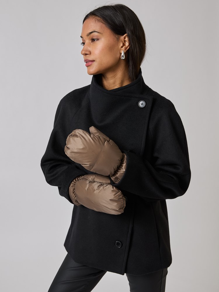 Helle dunvott 7509447_AGP-BLU-A24-Modell-Front_chn=vic_3583_Helle dunvott AGP_Helle dunvott AGP 7509447.jpg_Front||Front