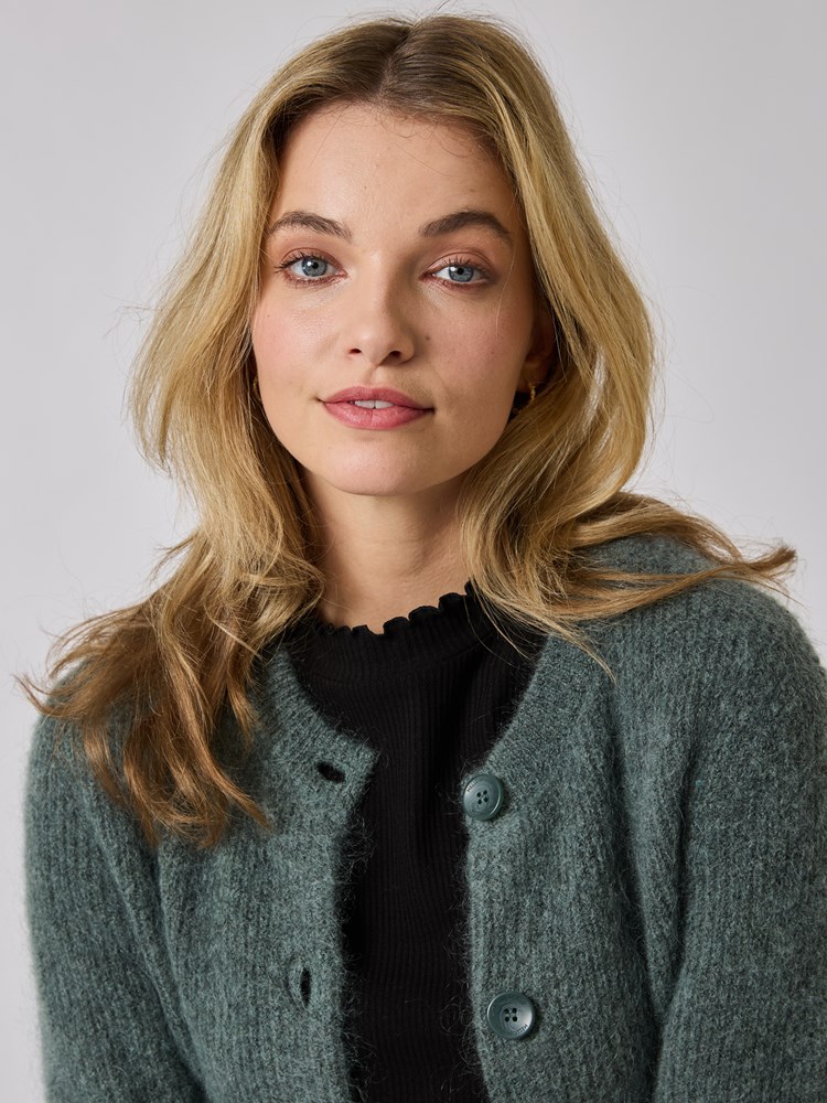 Marion cardigan 7509478_GUP-MELL-A24-details_chn=vic_6794_Marion cardigan GUP_Marion cardigan GUP 7509478.jpg_