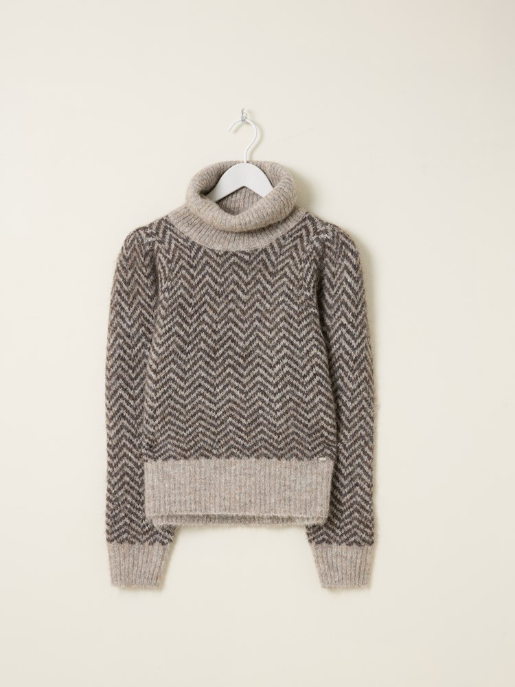 Oya genser 7509484_AN7-JEANPAUL-A24-Front_3808_Oya genser_Oya genser AN7_Oya genser AN7 7509484.jpg_Front||Front