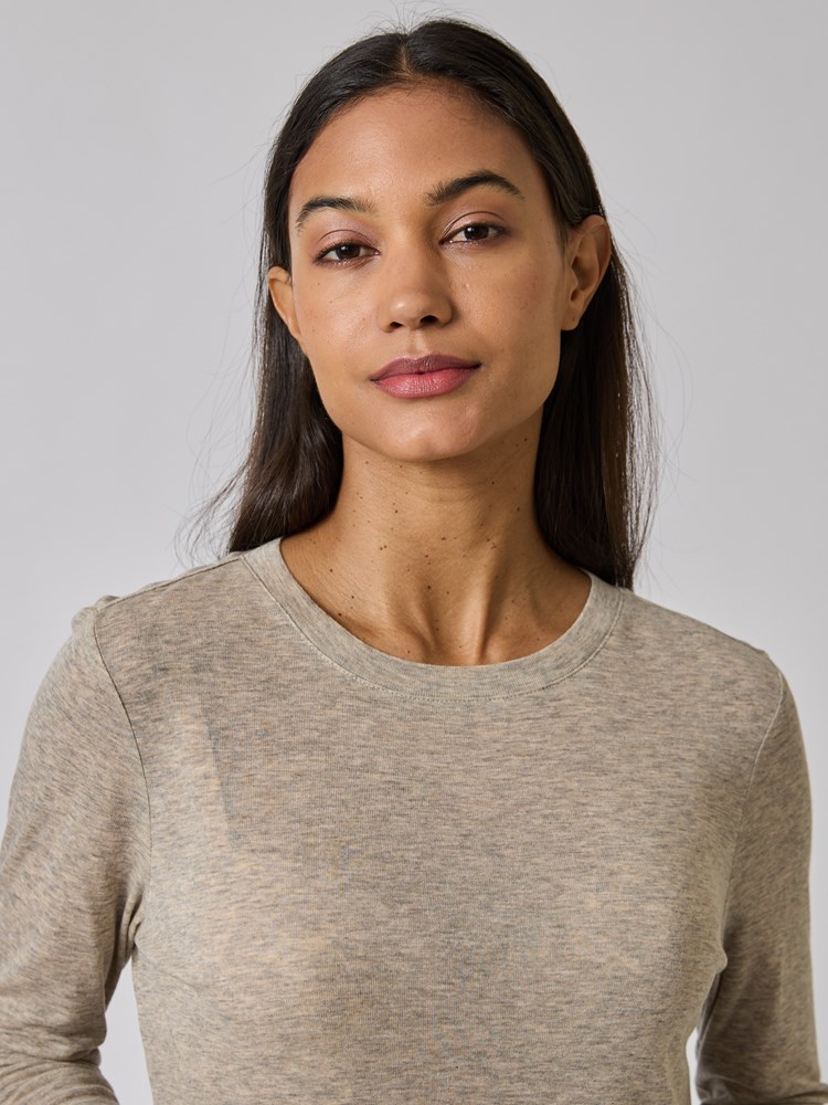 Alice topp 7509542_AGP-BLU-A24-details_chn=vic_2042_Alice topp AGP_Alice topp AGP 7509542.jpg_