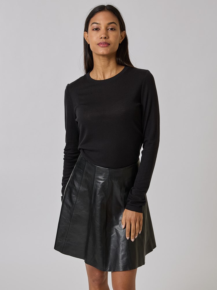 Alice topp 7509542_CAB-BLU-A24-Modell-Front_chn=vic_5827_Alice topp CAB_Alice topp CAB 7509542.jpg_Front||Front