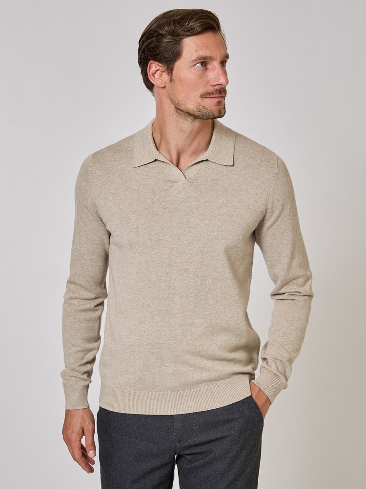 Dammers polo strikkegenser 7509700_R54-MRCAPUCHIN-A24-Modell-Front_chn=vic_1052_Dammers polo strikkegenser R54 7509700.jpg_Front||Front