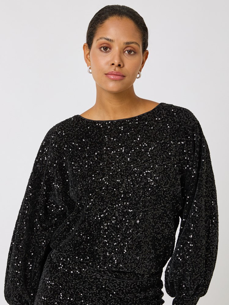 Alva bluse 7509743_CAB-BLU-W24-details_chn=vic_5823_Alva bluse CAB_Alva bluse CAB 7509743.jpg_