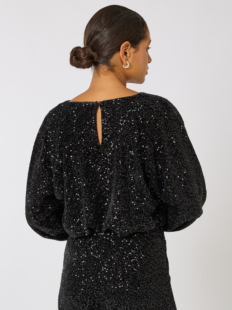 Alva bluse 7509743_CAB-BLU-W24-Modell-Back_chn=vic_7514_Alva bluse CAB_Alva bluse CAB 7509743.jpg_Back||Back
