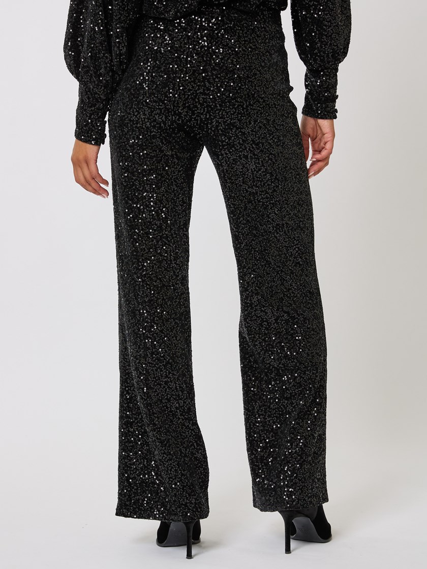 7509762 CAB 7509762_CAB-BLU-W24-Modell-Back_chn=vic_7849_Alva bukse CAB_Alva bukse CAB 7509762.jpg_Back||Back